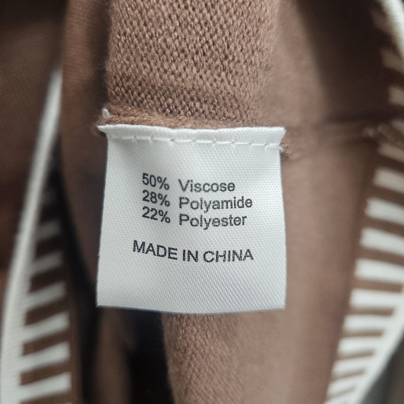 Zesica Brown Sweater Long Sleeve White Striped Trim Size Small - Picture 7 of 8